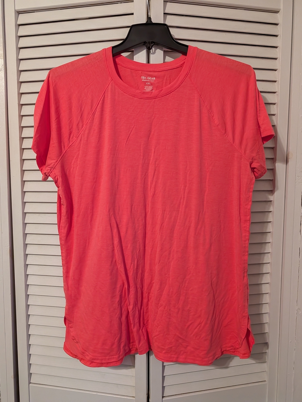 Tek Gear Coral Pink Women’s Active Crew Neck Shirt